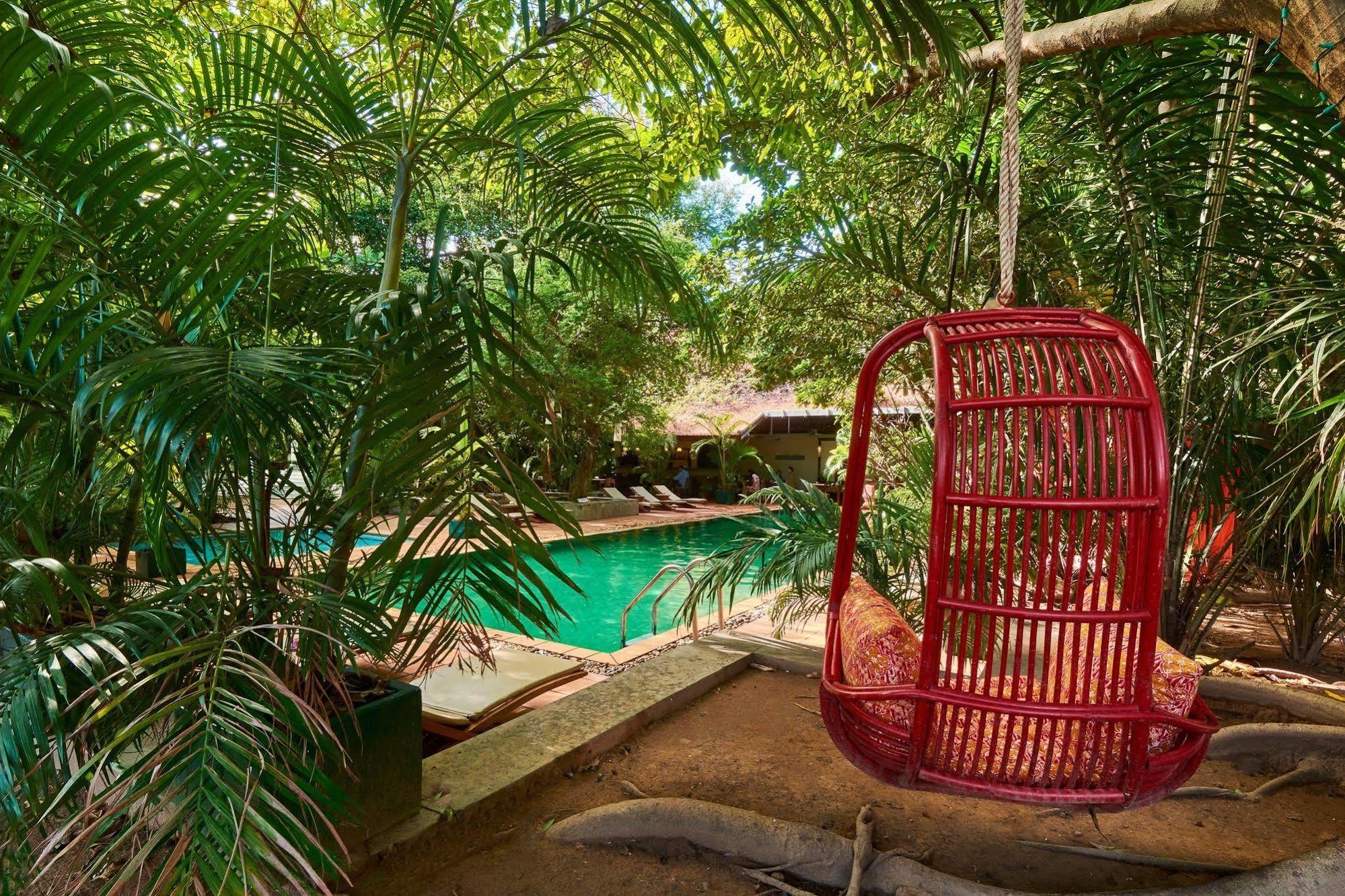 The Kabiki Hotell Phnom Penh Exteriör bild